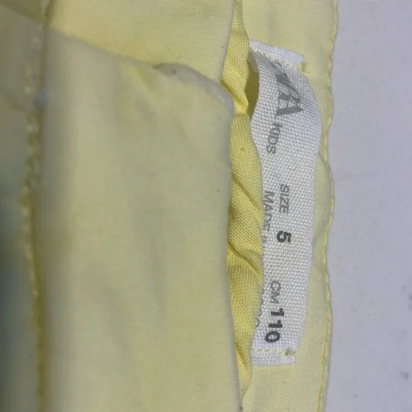 Yellow pants - Picture 2 of 3